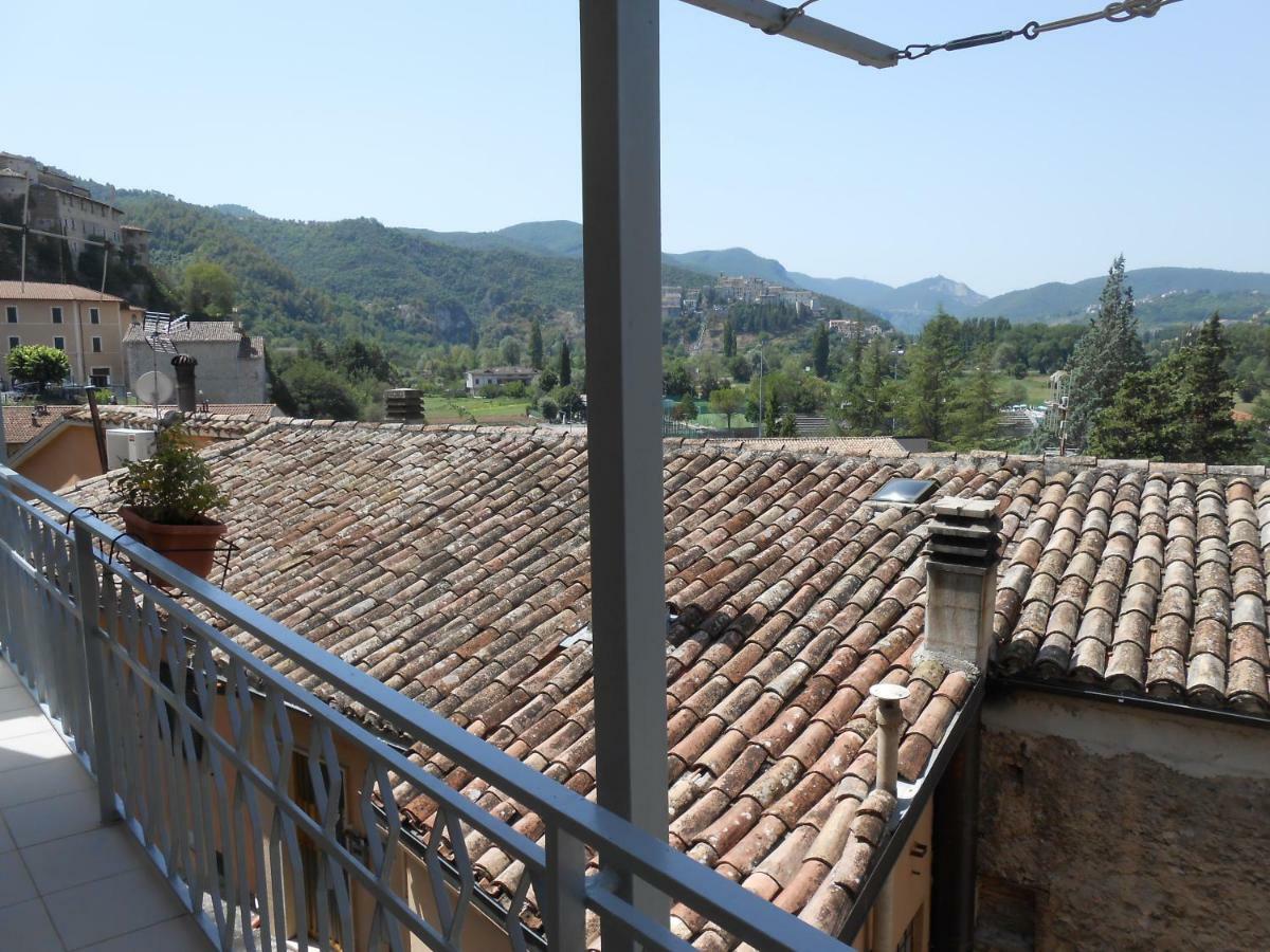 La Casa Nel Borgo Villa Arrone Exterior photo
